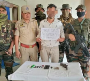 Army personnel held freedom fighter of ULFA(I) in Tinsukia