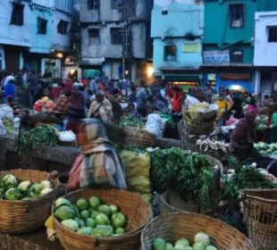 Non-tribal vendors in Meghalaya operating without trade license
