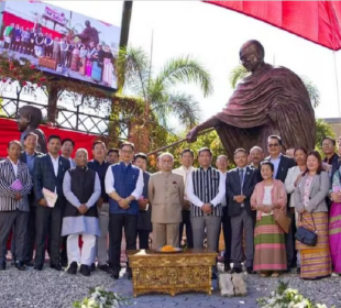 On the Constitution Day, Mahatma Gandhi's 16-ft statue unveiled